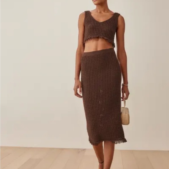 The Reformation top+skirt 2 set!! Excellent quality and only worn once. - Picture 5 of 8